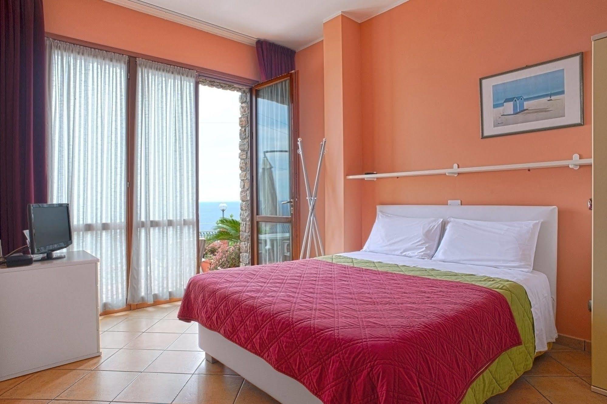 סנרמו Le Terrazze Appartamenti Vacanze מראה חיצוני תמונה